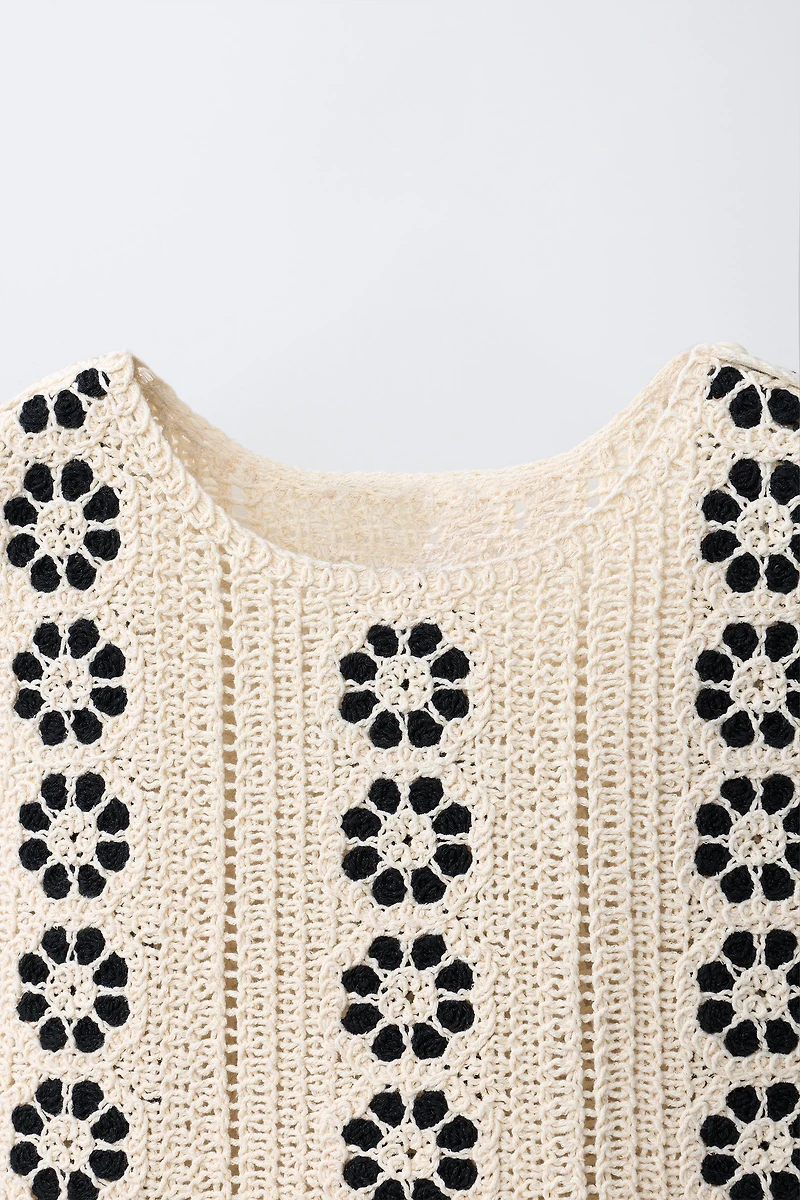 CROCHET FLORAL KNIT TOP