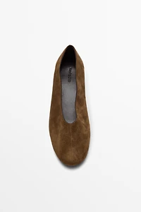 Split suede ballet flat