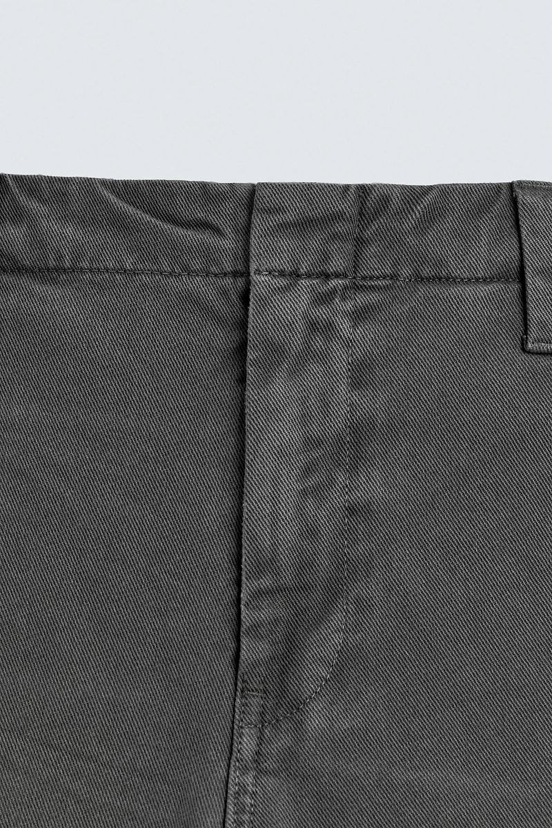 PANTALON CHINO COUPE DÉCONTRACTÉE DÉLAVÉ
