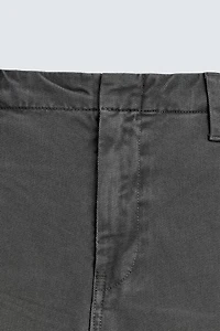 PANTALON CHINO COUPE DÉCONTRACTÉE DÉLAVÉ