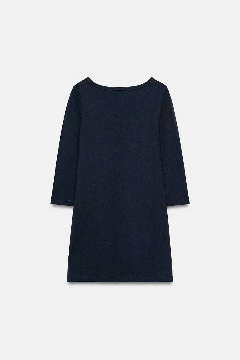 SHORT BOAT NECK DRESS