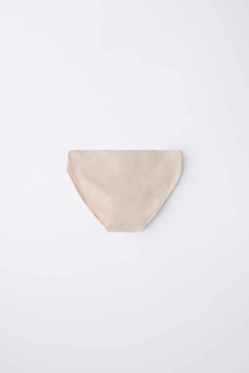 AGES 9-14 / THREE-PACK OF LABEL UNDERWEAR