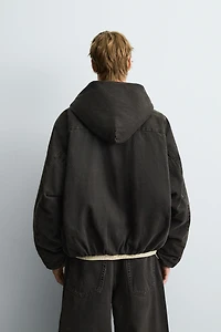 VESTE EN DENIM MATELASSÉ À CAPUCHE