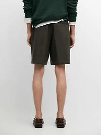 Total look linen Bermuda shorts with elasticated detail