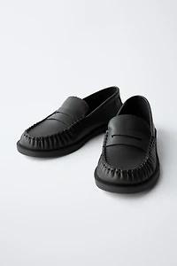 LEATHER LOAFERS