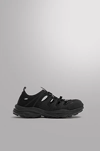 ATHLETIC SNEAKERS
