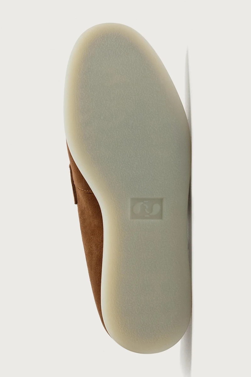 CASUAL LEATHER LOAFERS