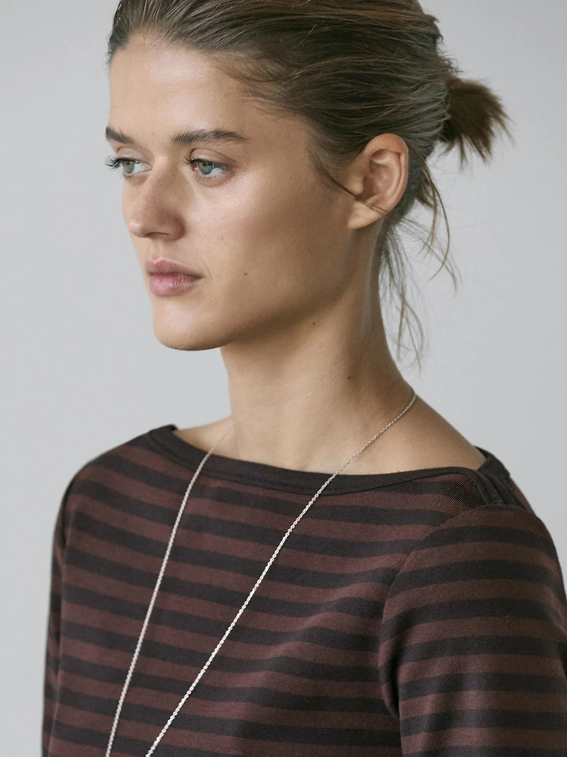 Striped short sleeve boat neck T-shirt