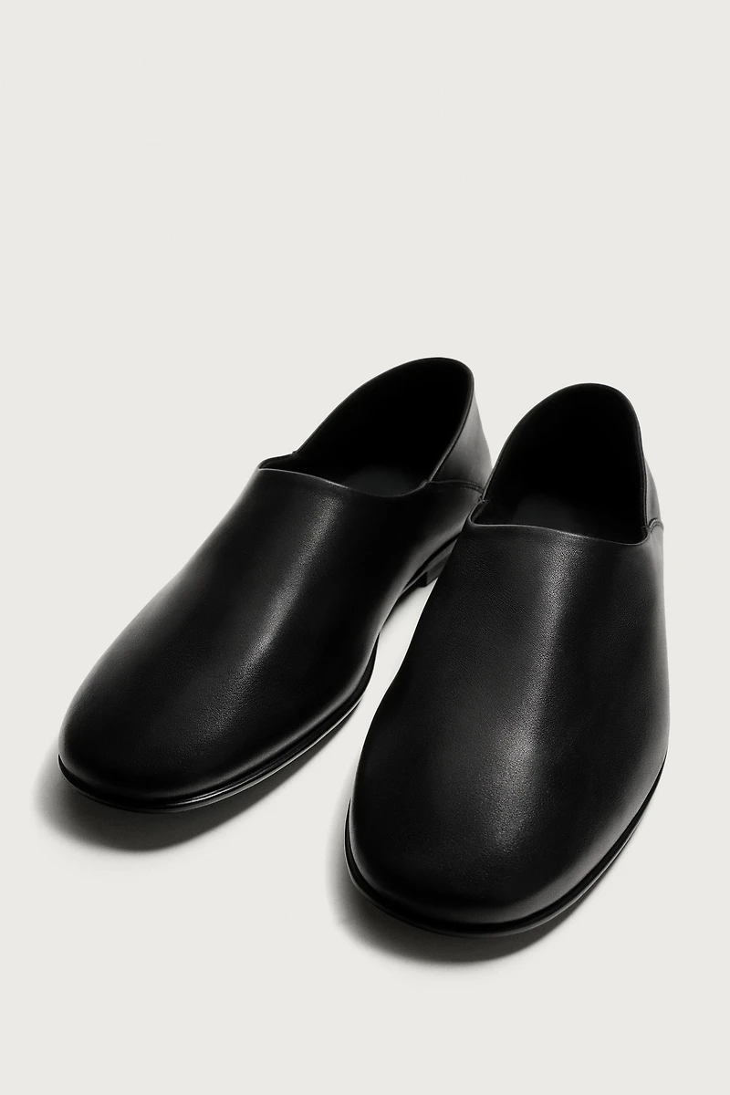 LEATHER LOAFERS