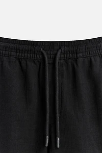 TEXTURED REGULAR FIT SHORTS