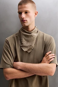 REGULAR FIT GRAPHIC PRINT T-SHIRT