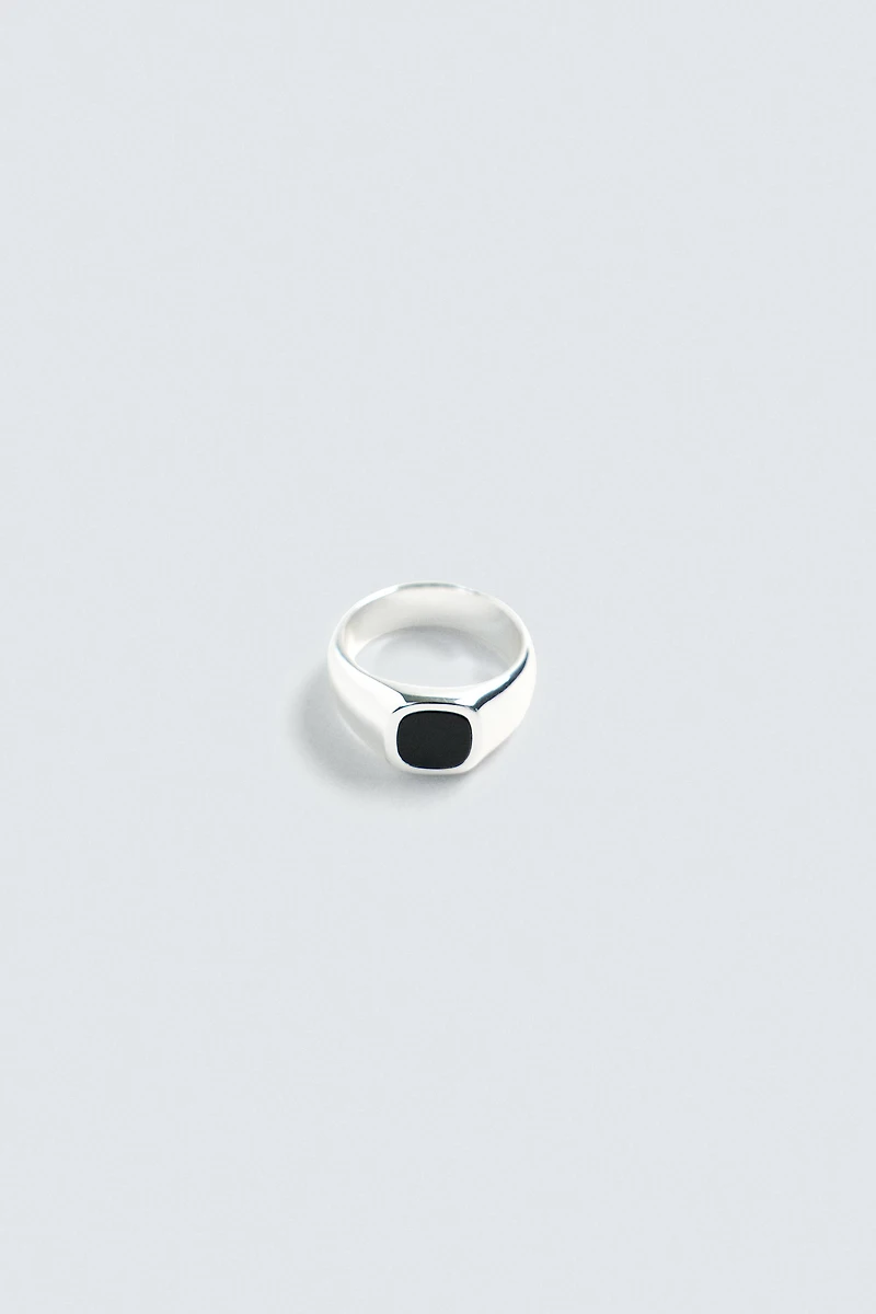 STONE SIGNET RING