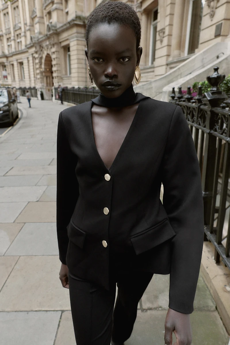 CROPPED BLAZER WITH SHOULDER PADS