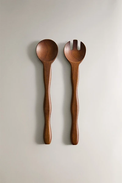 SCALLOPED SERVERS (SET OF 2)
