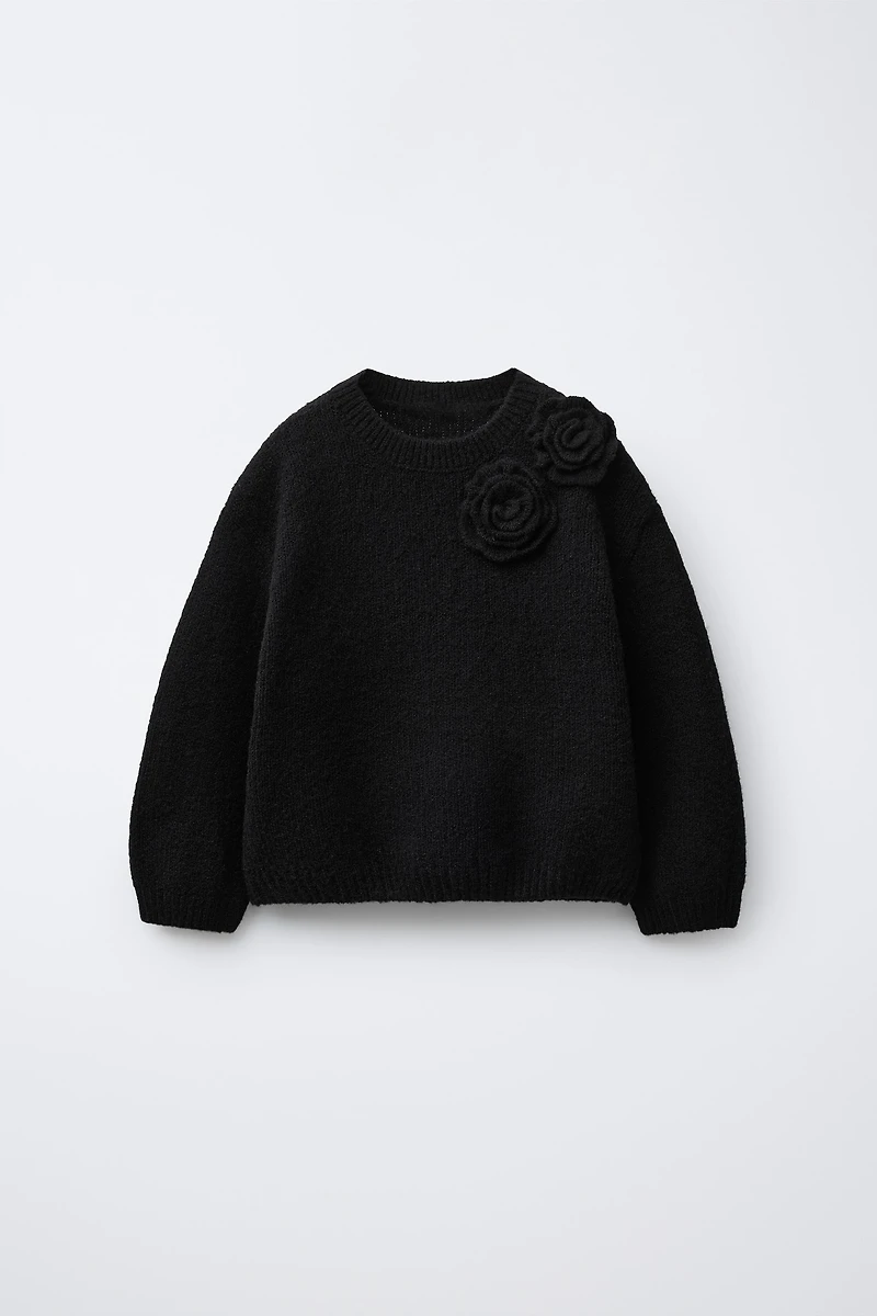 PULL EN MAILLE À FLEURS