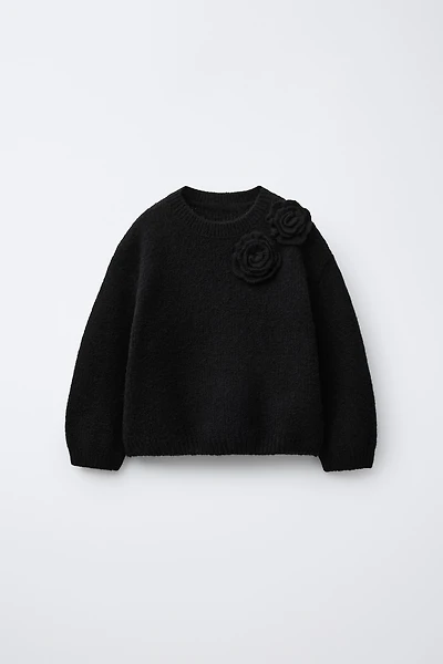 PULL EN MAILLE À FLEURS