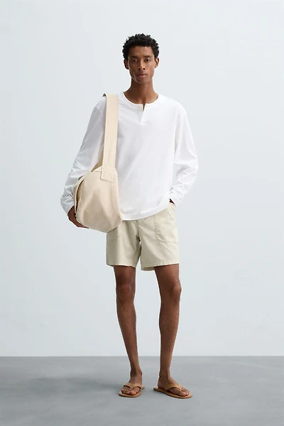 T-SHIRT COL BOUTON