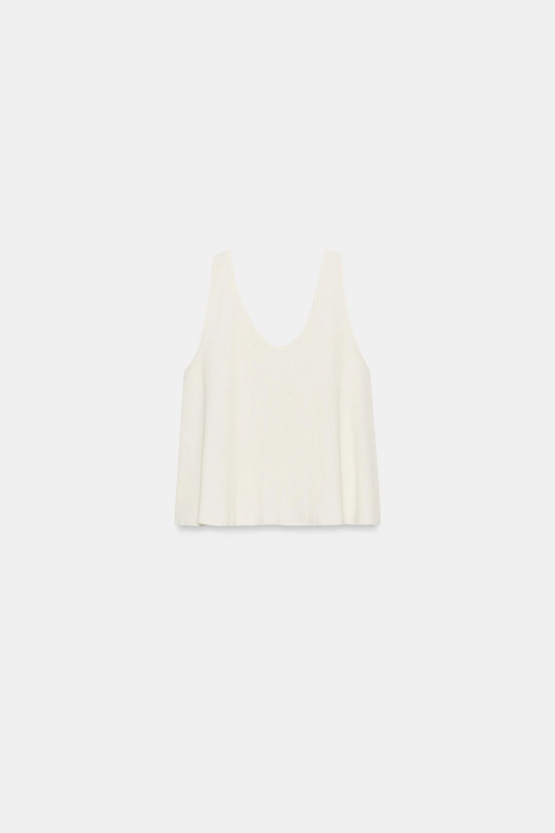 STRUCTURED STRAP TOP
