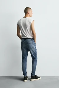 RIPPED SKINNY FIT JEANS