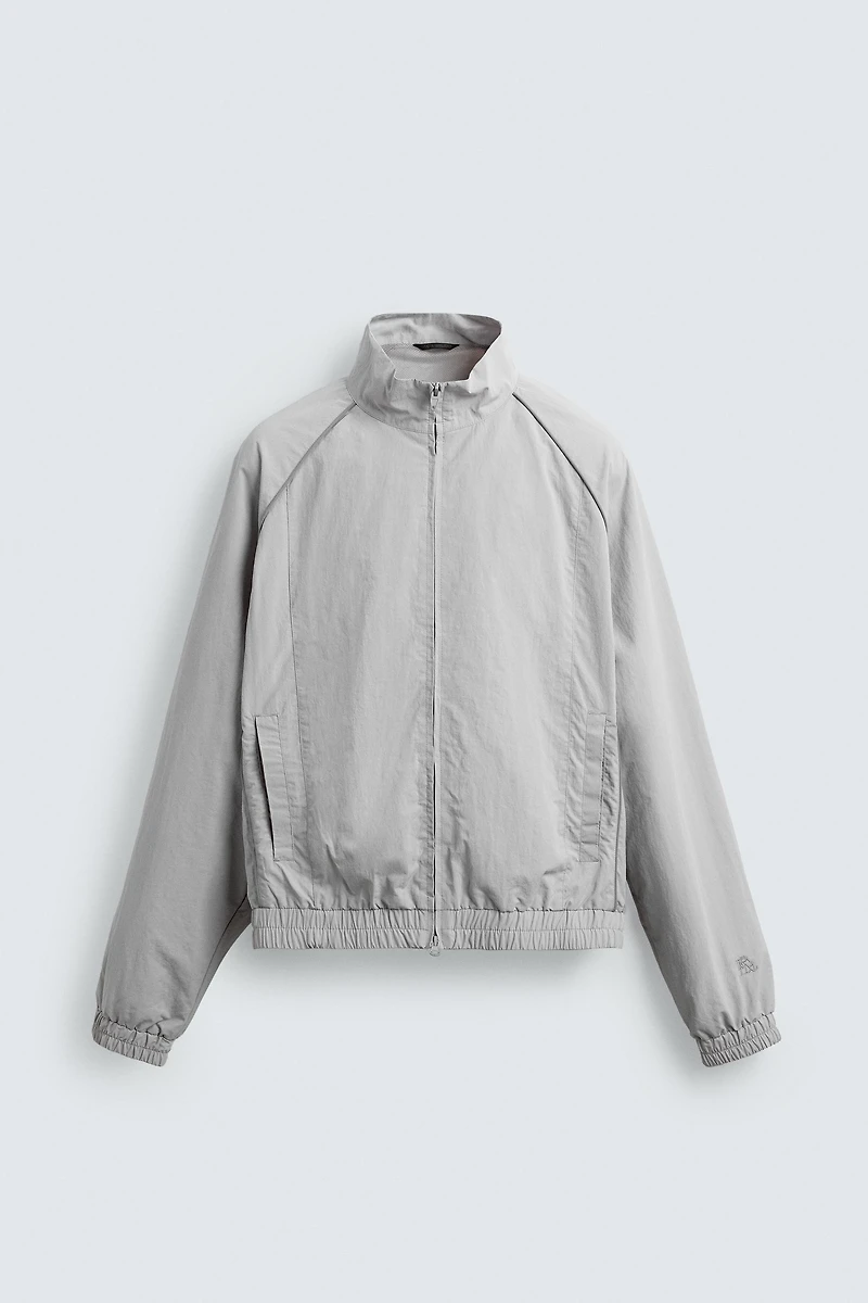 VESTE TECHNIQUE À CONTRASTES