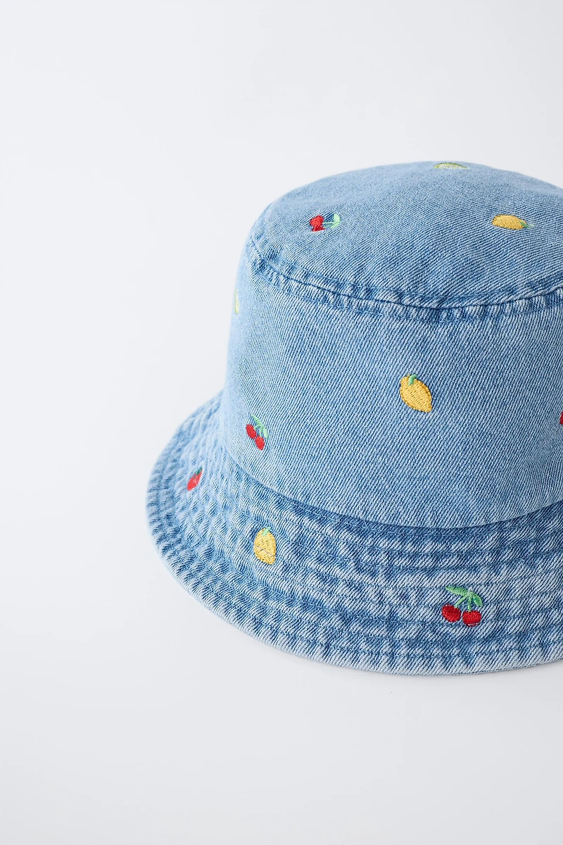 EMBROIDERED FLORAL DENIM BUCKET HAT