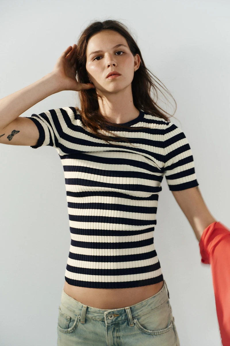 STRIPED RIBBED KNIT TOP
