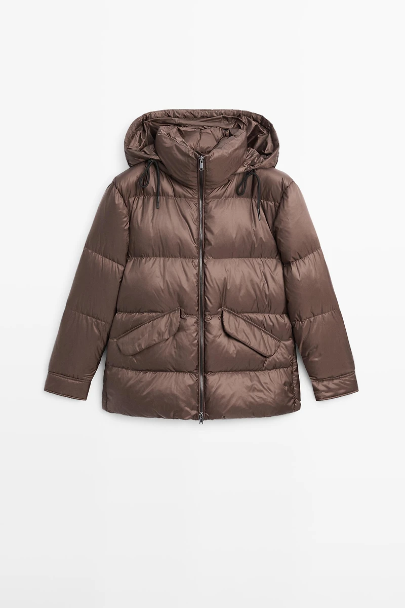 Water-repellent shiny down jacket