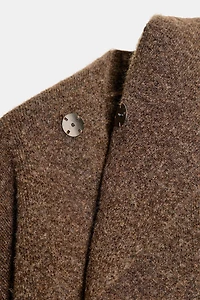 GILET EN MAILLE AVEC ÉCHARPE