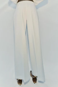 HIGH-WAISTED STRAIGHT LEG PANTS