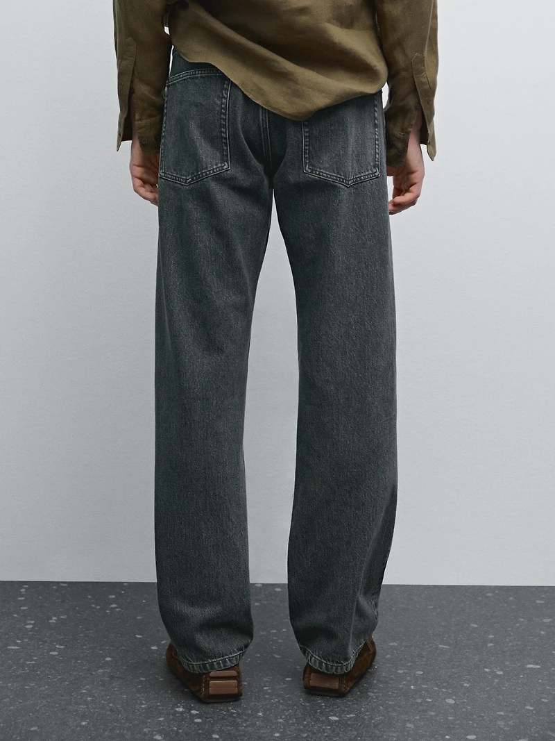 Wide-leg jeans