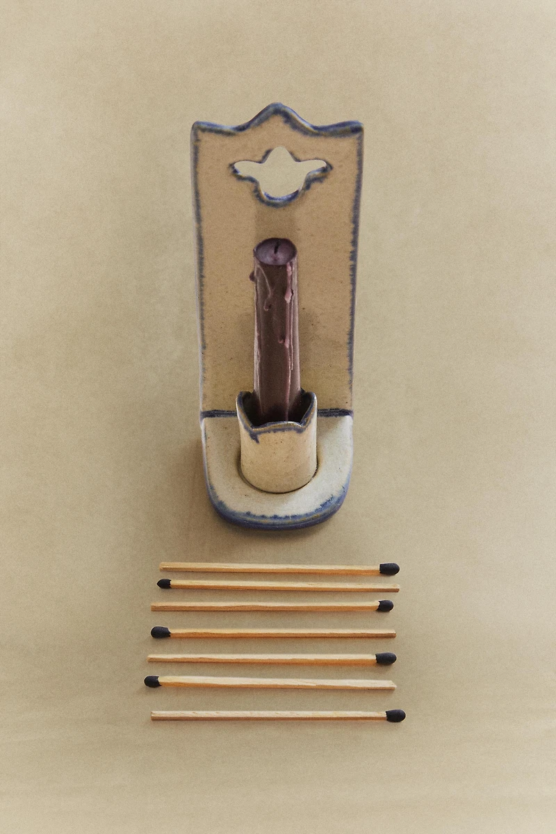 CERAMIC CANDLESTICK WITH CONTRAST EDGE
