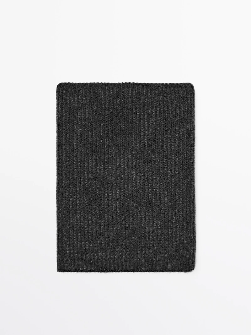 Ribbed 100% cashmere scarf