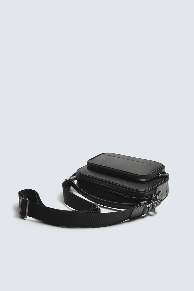 TEXTURED CROSSBODY BAG