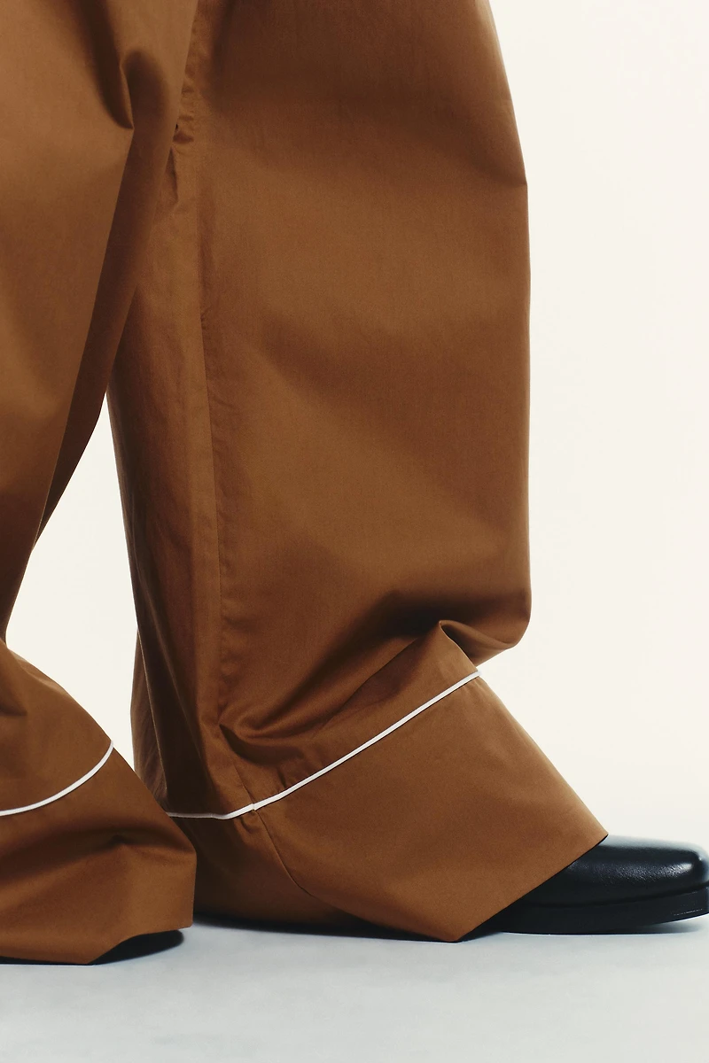PIPED POPLIN PANTS