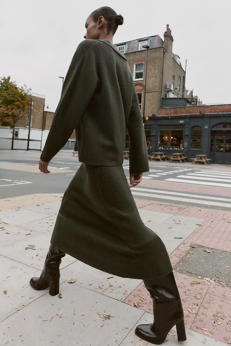 SOFT-TOUCH KNIT MIDI SKIRT