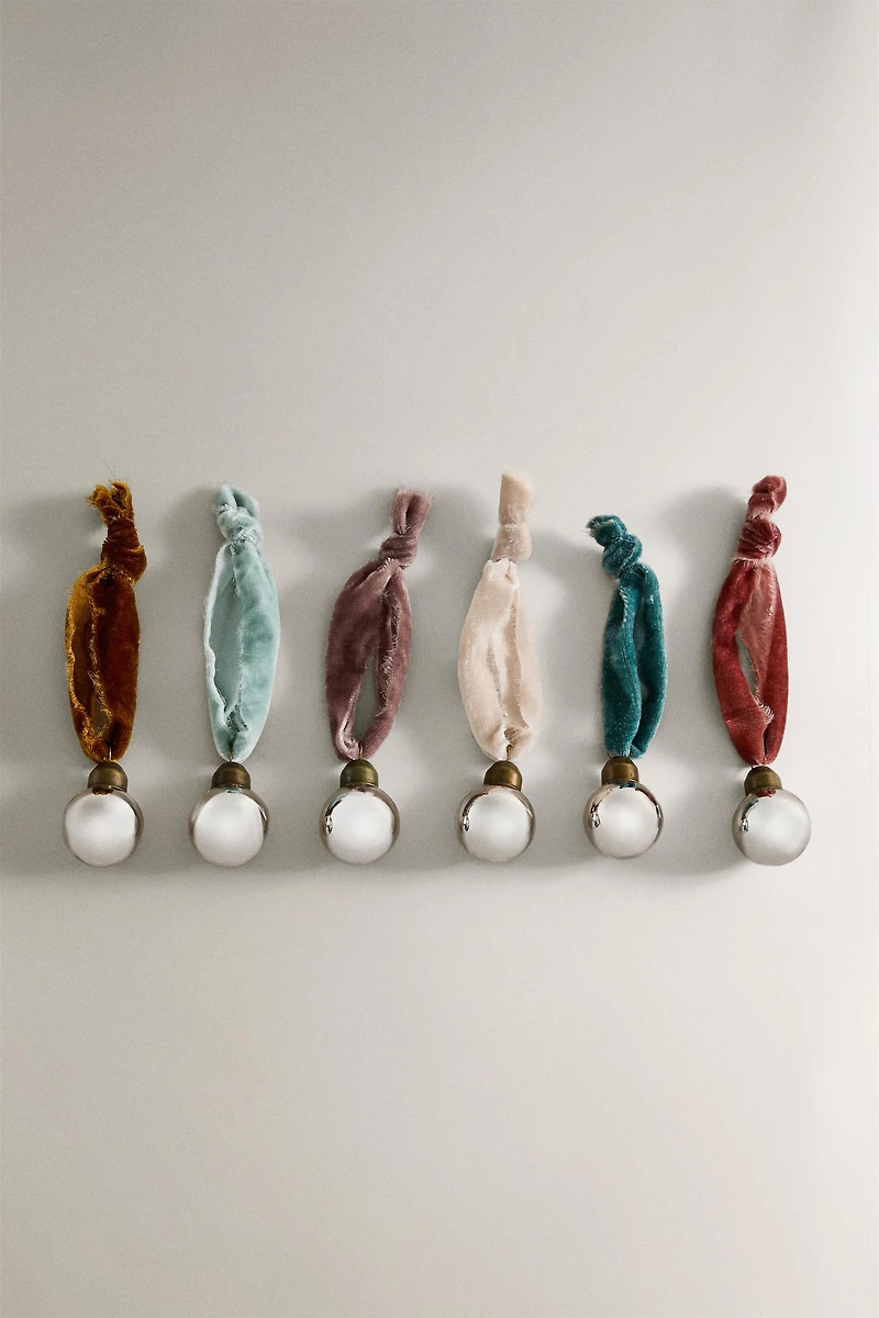 SET OF MINI BALL CHRISTMAS TREE ORNAMENTS WITH BOW (SET OF 6)