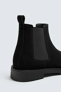 LEATHER CHELSEA BOOTS