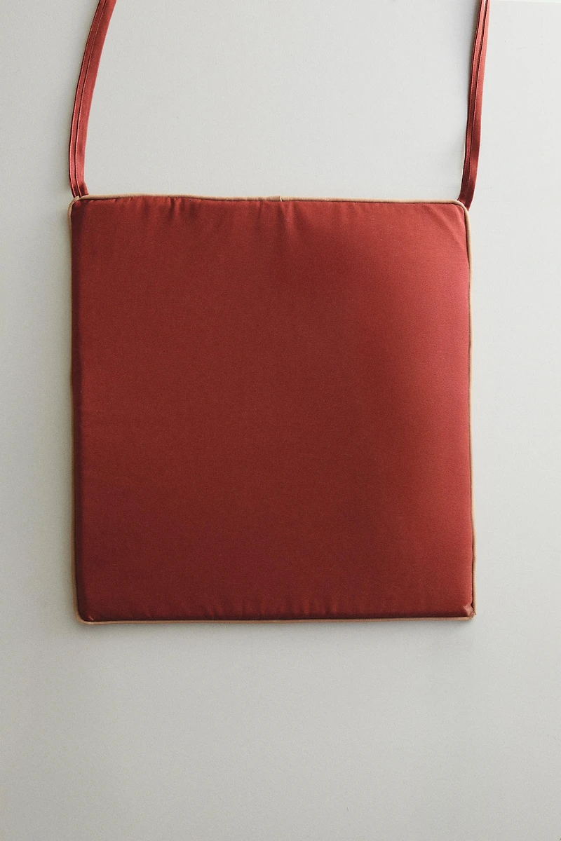 OUTDOOR CONTRAST ARMCHAIR CUSHION