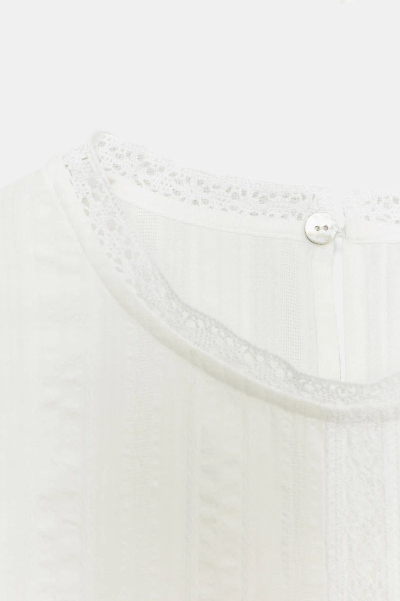 ROMANTIC LADDER TRIM TOP