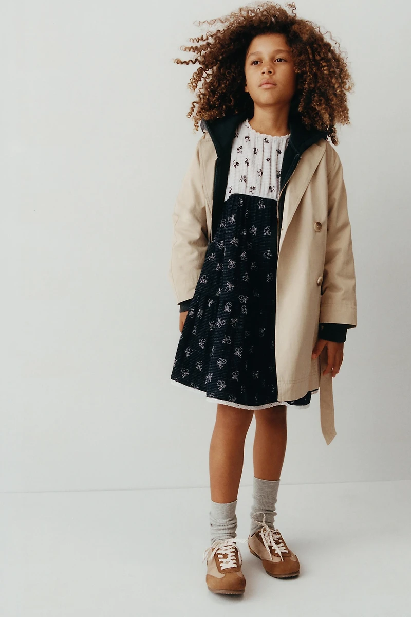 ROBE À CARREAUX ET FLEURS