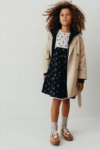 ROBE À CARREAUX ET FLEURS