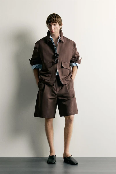 LINEN-COTTON RELAXED-FIT PLEATED BERMUDA SHORTS