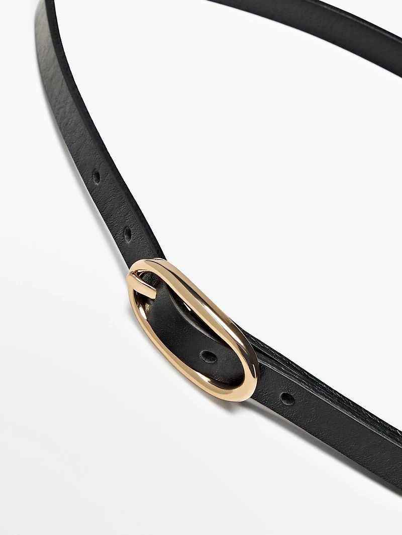 Leather belt with oval buckle