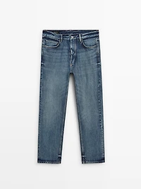 Straight-leg jeans