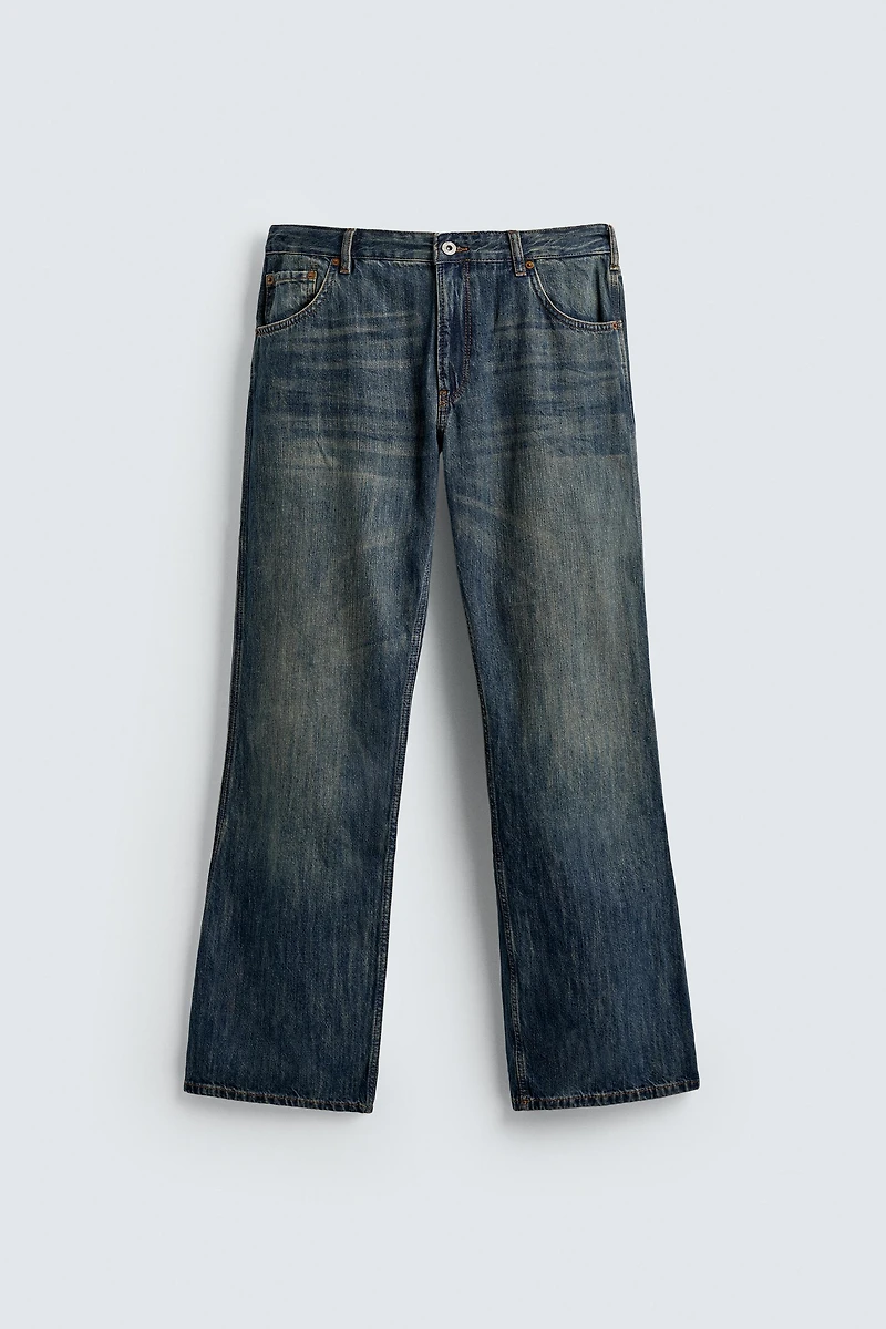LOW RISE FLARE FIT JEANS
