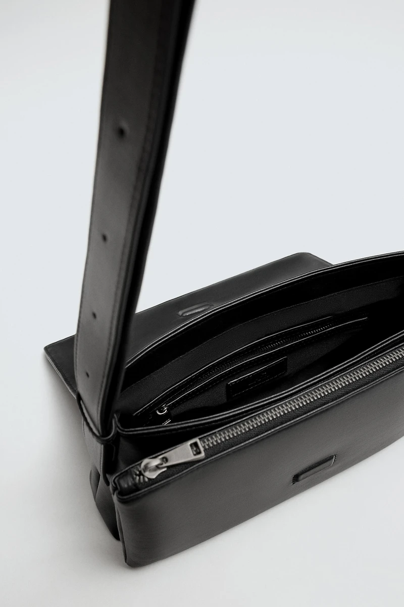 CHAIN CROSSBODY BAG