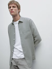 Regular fit shirt with pocket detail