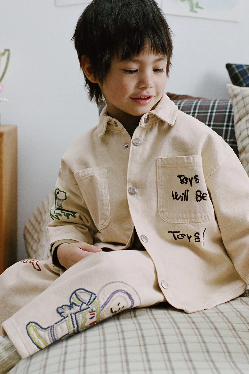 TOY STORY © DISNEY PIXAR EMBROIDERED TWILL OVERSHIRT