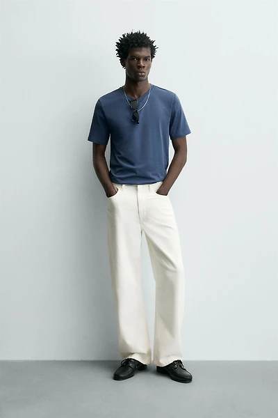 BASIC SLIM FIT T-SHIRT /01