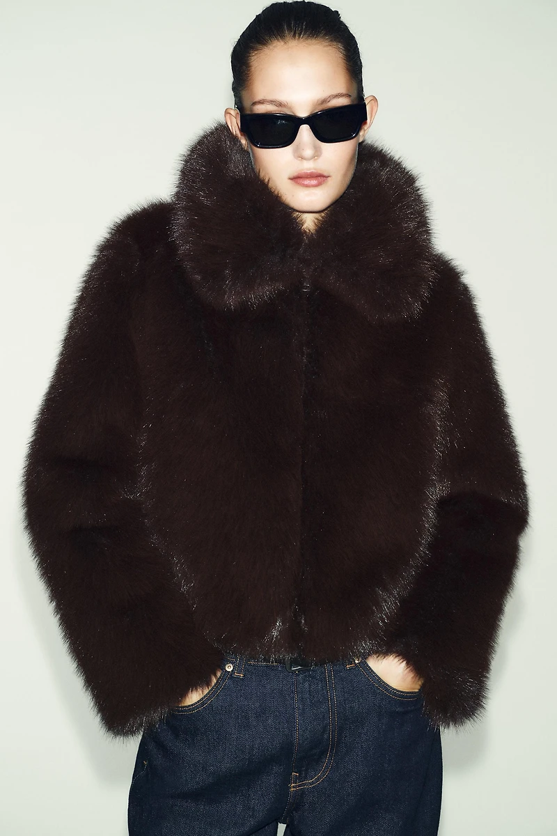 SHORT FAUX FUR LAPEL COLLAR COAT